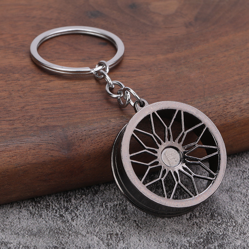 Metal Wheel Hub Keychain Penda - огляд і ціна Men'S Fashion Hub